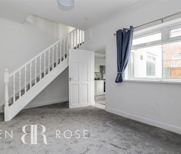 2 bedroom terraced house to rent - Photo 3