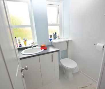 Hylands, 27 Barnpark Road, Teignmouth, TQ14 - Photo 6