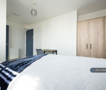 1 bedroom in a house share to rent - Photo 1