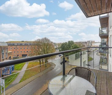 West Green Drive, Crawley, RH11 - Photo 6