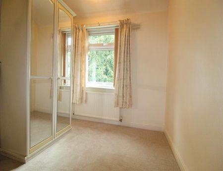 3 Bedroom End Terrace To Let - Photo 3