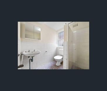 Studio Apartment in the Heart of Newtown - Photo 4