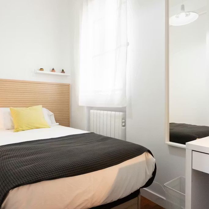 Calle de Fernández de los Ríos, Madrid, Community of Madrid 28015 - Photo 1