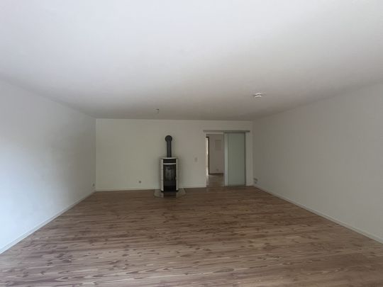 **Ballrechten-Dottingen**Tolle 4 Zi. Whg. mit EBK, 2x Balkon, Stellplatz*ab 01.04.2026 bezugsfrei* - Photo 1