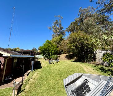 Move In Before Christmas! – Beautifully Renovated 4-Bedroom Home (2... - Photo 1