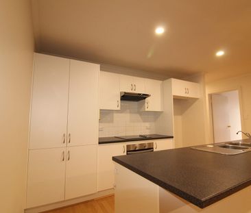 Neat & Tidy 3-Bedroom Home. - Photo 4