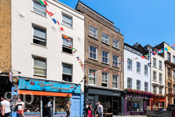 2 Bedroom Flat, Berwick Street W1F - Photo 1