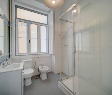 5 room luxury Flat for rent in Lisbon - Photo 2