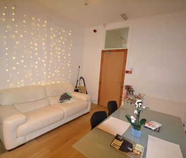 5 bedroom house to rent - Photo 3