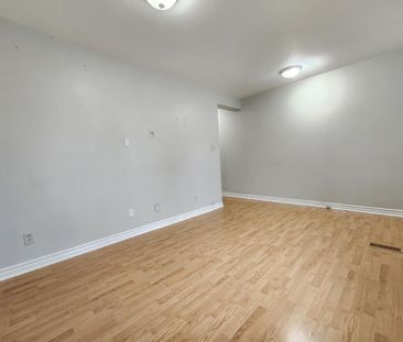 262 Carillon Street - 1 - Photo 5