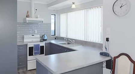 Foxton - Two Bedrooms - Photo 3