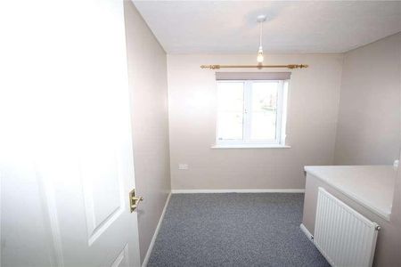 Williams Lane, Fernwood, Newark, NG24 - Photo 3