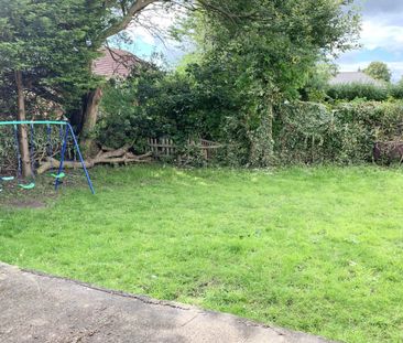 Lingfield Approach - Photo 5