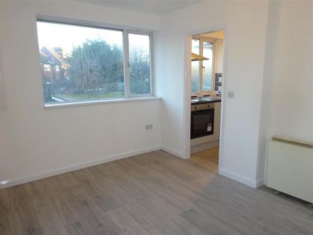 Studio to rent - Photo 4