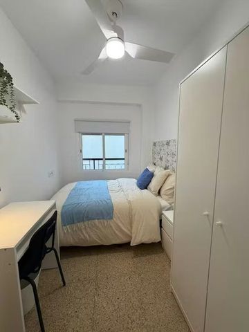 Carrer de la Mare de Déu del Pilar, Paterna, Valencian Community 46980 - Photo 5