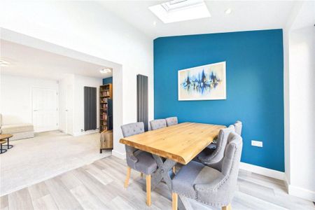 4 bedroom semi-detached house to rent - Photo 4