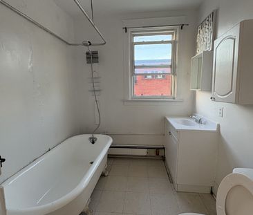 341 Elgin Street - B - Photo 1