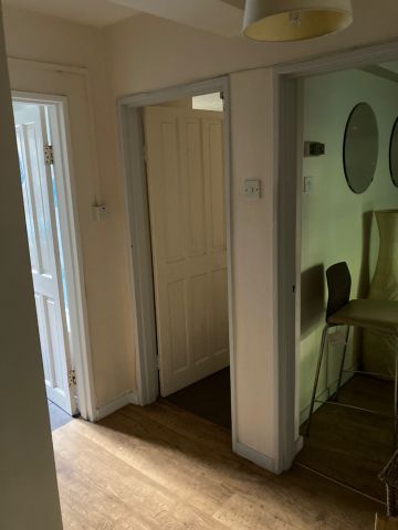 1 Bed Flat, Nathan Drive, M3 - Photo 5