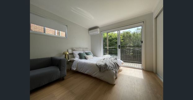 UQ Fully furnished Premium Studio at $500 per week, All bills included - Photo 1