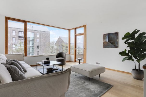 Udsøgt liebhaveri med udsigt, altaner og gennemført planløsning - Photo 1