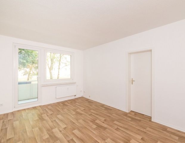 Ruhige Lage / Balkon / Helle Wohnung - Photo 1