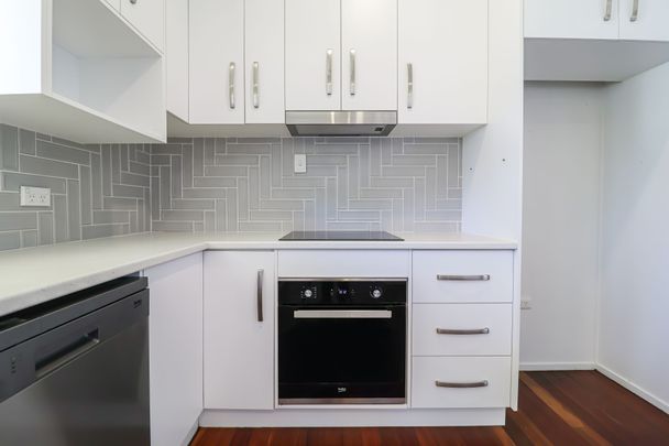 FULLY AIR-CONDITIONED COMFORT AT 28 WATTLE STREET! - Photo 1