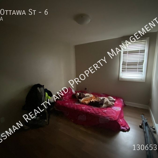 1 bed, 1 bath apartment located downtown - Photo 1