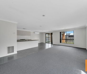 WELL LOCATED FAMILY HOME - Photo 2