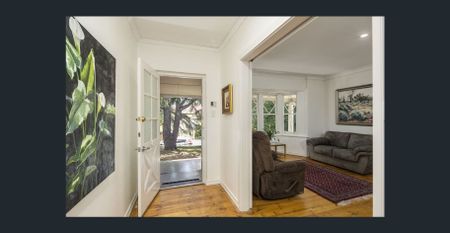 Charming 4 Bedroom Colonial Residence In Beautiful Magill! - Photo 2