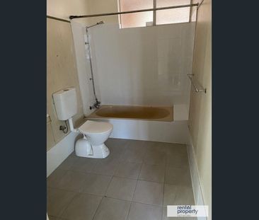 TIDY 2 BEDROOM UPSTAIRS UNIT - Photo 5