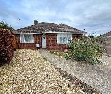 Heathy Close, Barton On Sea, New Milton, Hampshire, BH25 - Photo 3