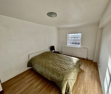 St. Marys Street, Whitchurch. - Photo 3