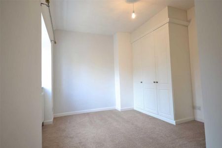 2 bedroom cottage to rent - Photo 2