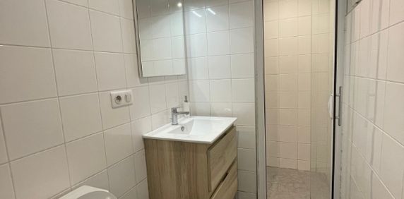 Location Appartement 2 pièces 26m² - Photo 2