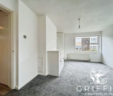 Braybrooke, Basildon, SS14 - Photo 3