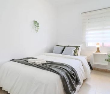 Carrer de les Acàcies, Barcelona, Catalonia 08027 - Photo 6