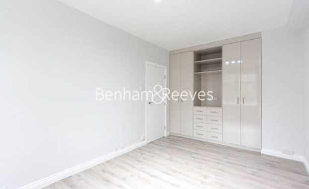 Studio flat to rent in Abbey Road, Hampstead, NW8 - Photo 1