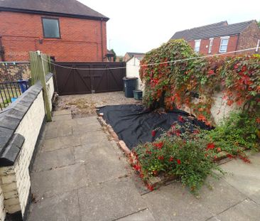 4 bedroom terraced house to rent - Photo 4