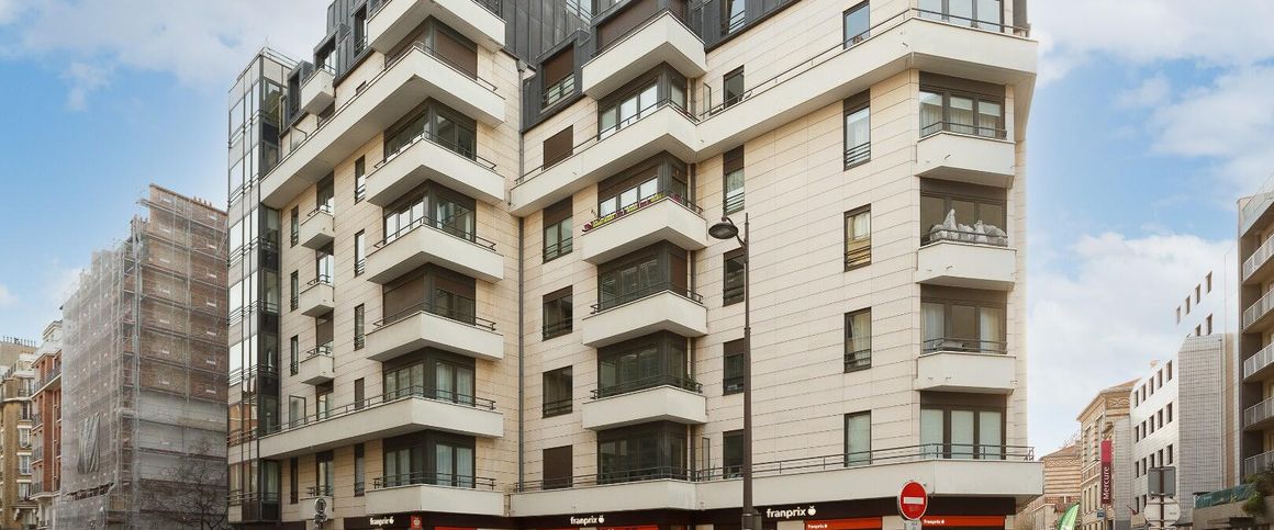 location Appartement T2 DE 53.29m² À PARIS - Photo 1