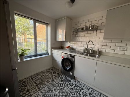 3 bedroom house to rent Prospect Road, SO19 - Photo 2