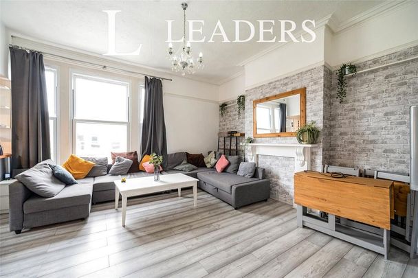 5 bedroom flat to rent - Photo 1