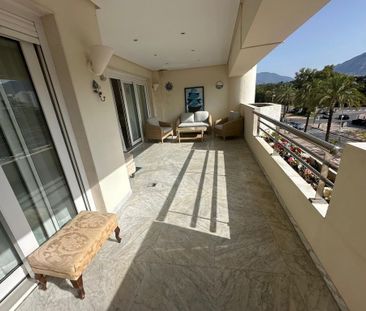2 bedroom luxury Flat for rent in Puerto Banus, Andalusia - Photo 5