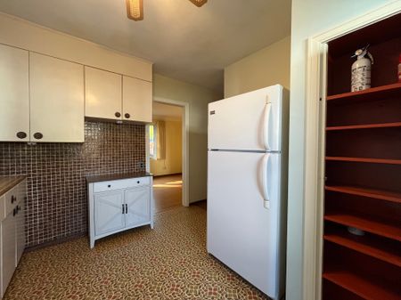 Charming 3 Bedroom Character Home In Strathearn - Photo 5