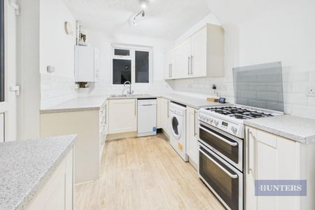 3 bedroom House To Let - Photo 5