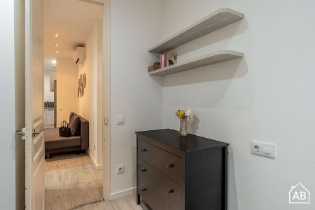 Cosy 1-Bedroom Apartment with Separate Study in Eixample - Photo 4