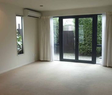 Spacious, sunny 3 bedroom Townhouse in St Albans - Photo 1