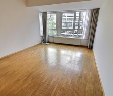 Verhuur appartement 1 kamer, 53m² - Photo 2