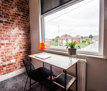 1 bedroom in a house share to rent - Photo 6