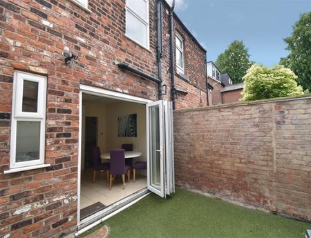 2 Bedroom Terraced To Let - Photo 4