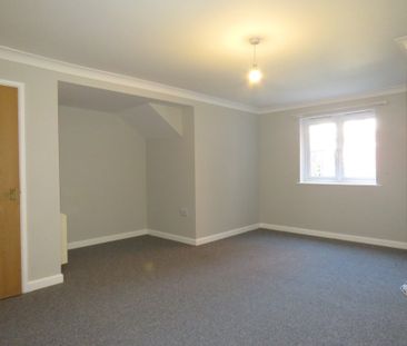 2 bed Apartment - To Let - Photo 1